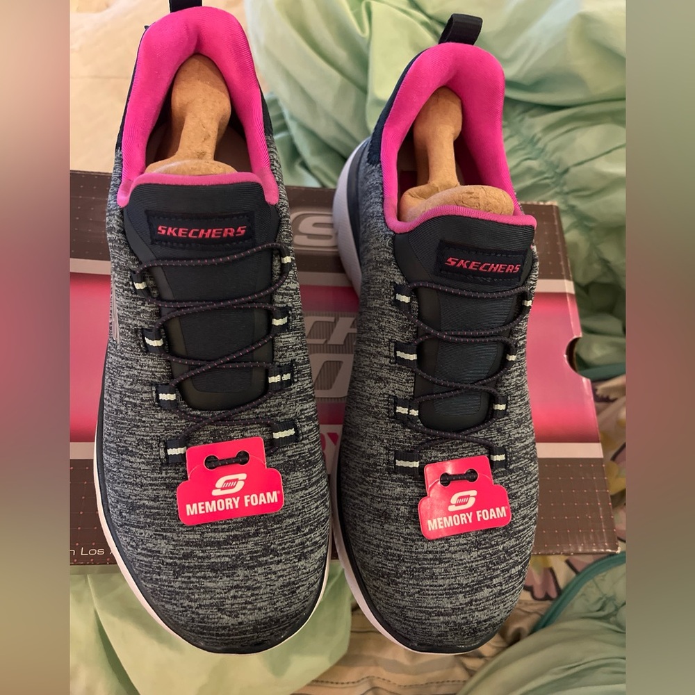 Women's Skechers, Summits - Quick Getaway 12983-NVHP Navy / Pink Fabric Mesh